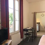 Paisible Avec Jardin - Centre *
