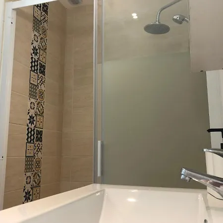 Paisible Avec Jardin - Centre