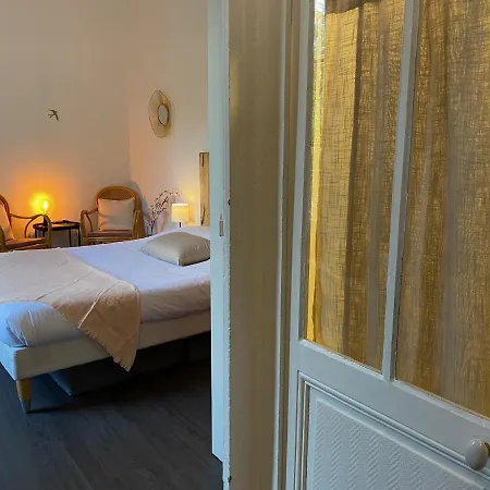 Paisible Avec Jardin - Centre Apartment