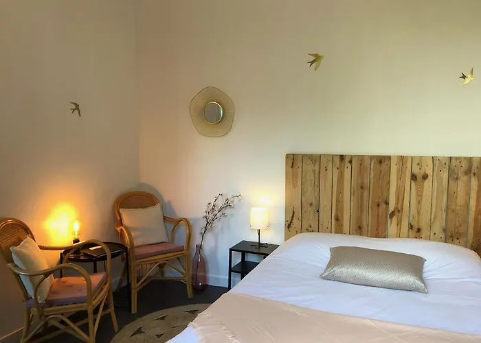 Appartement Paisible Avec Jardin - Centre